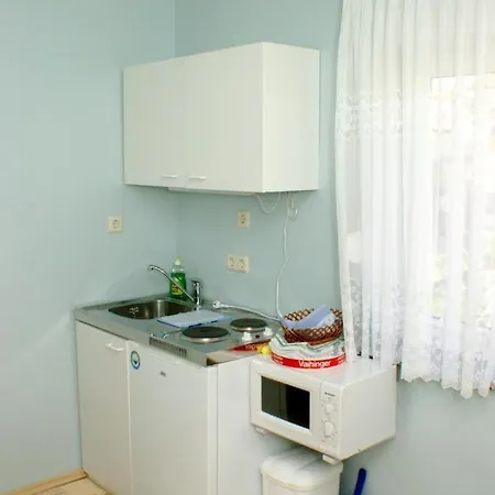 Apartament With A Parking Space - 4172 Vodice