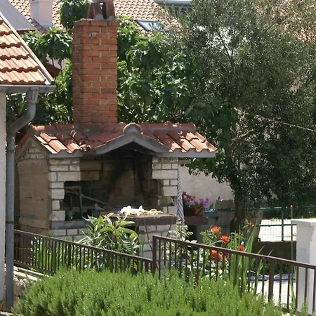 With A Parking Space - 4172 *