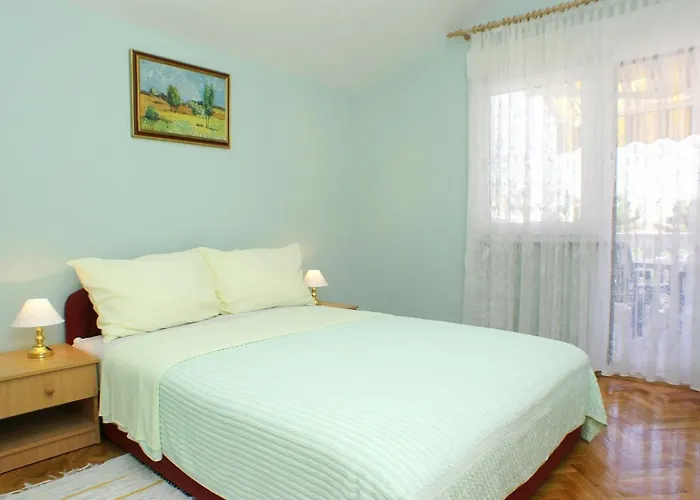 With A Parking Space - 4172 *