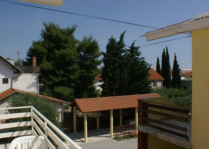 Appartement With A Parking Space - 4172 *